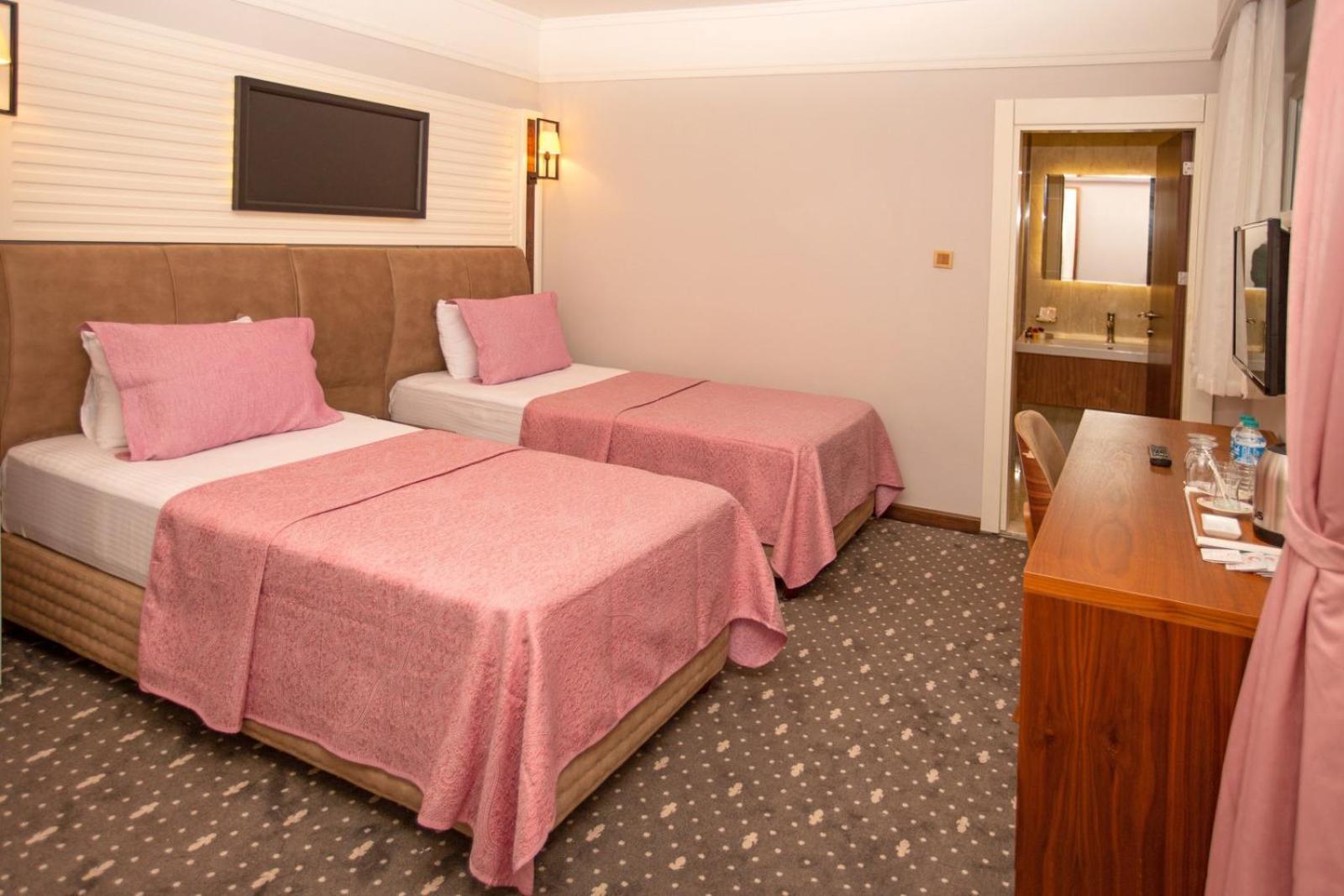 Jolnar Garden Hotel Мачка Экстерьер фото
