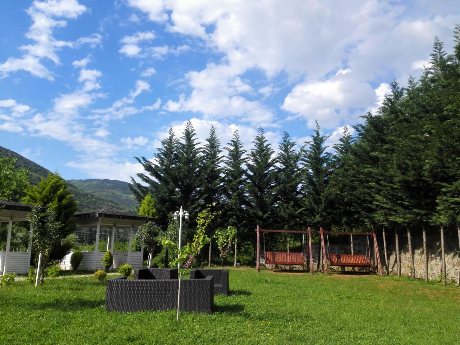 Jolnar Garden Hotel Мачка Экстерьер фото